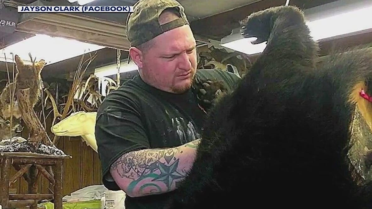 Hunters say taxidermist took their trophy bucks - and their bucks